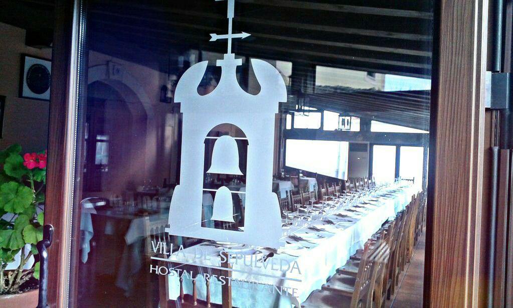 Hostal Restaurante Villa De Sepulveda Sepúlveda Exterior foto